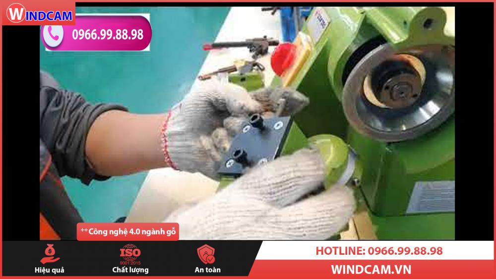 Máy mài dao CNC U1- Sự lựa chọn tối ưu của xưởng gỗ 