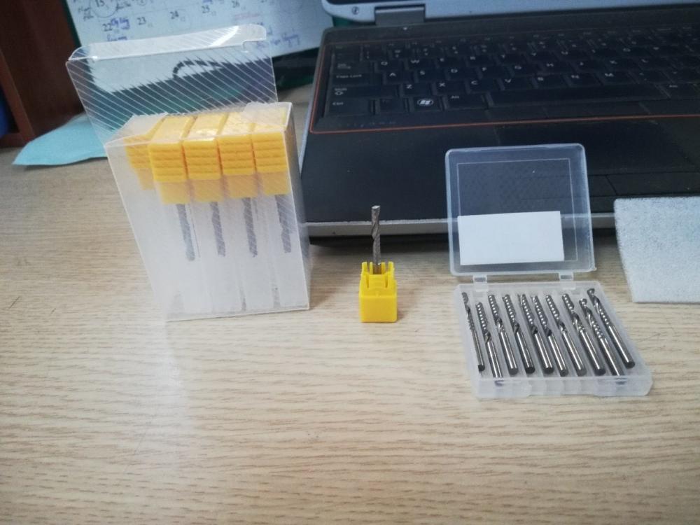 Dao CNC  xoắn 1 me chuyên cắt quảng cáo , cắt gỗ được nhiều xưởng lựa chọn